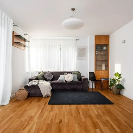 Superb Czerska Family Varsavia