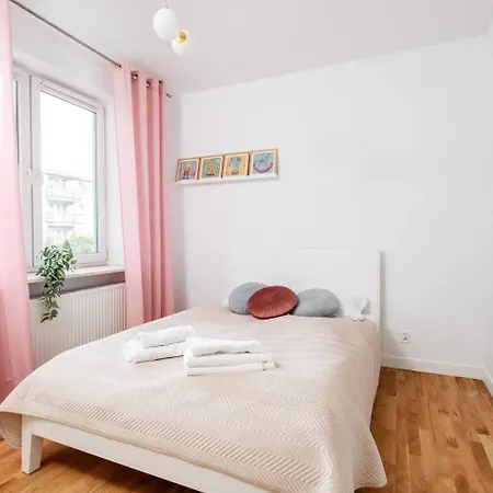 Apartment Superb Czerska Family